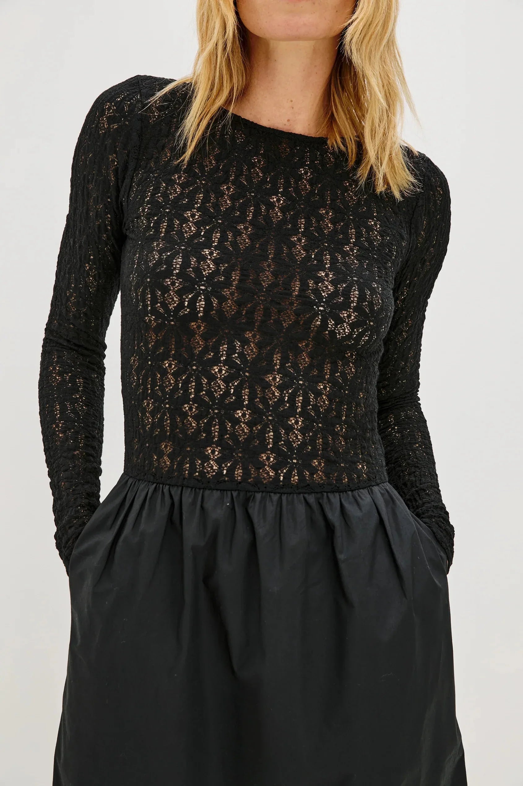 Amberly Dress Black Lace